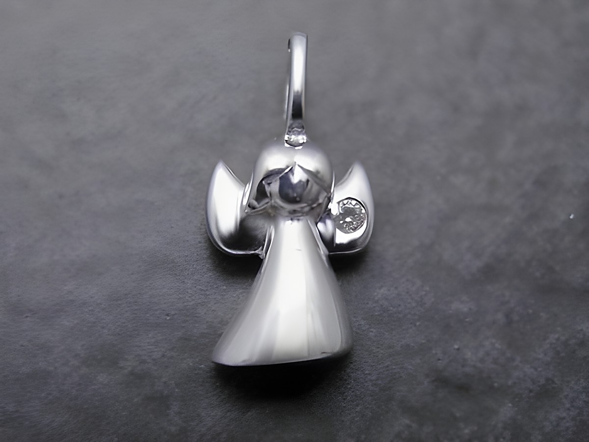 Mini Engel Anhänger aus Sterling Silber mit Zirkonia, elegant gestalteter Schutzengel von Juwelier Harnisch, ideal als schützendes Schmuckstück für jeden Anlass.