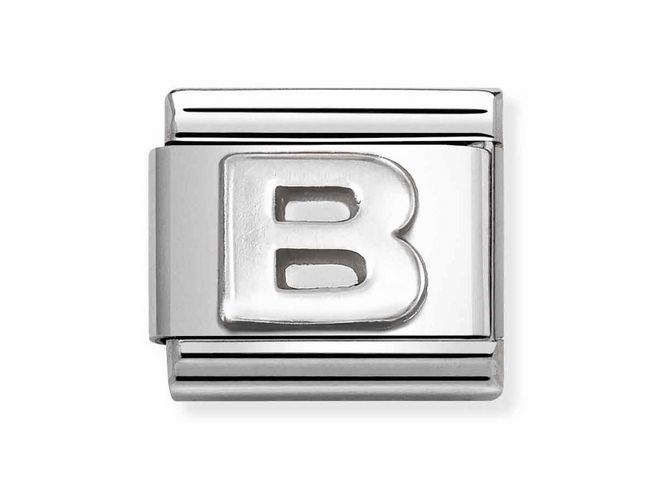 Der Edelstahl Buchstabe B in Silber oxidiert hat eine glänzende Oberfläche mit einer klaren Prägung und befindet sich in einem rechteckigen, strukturierten Rahmen.