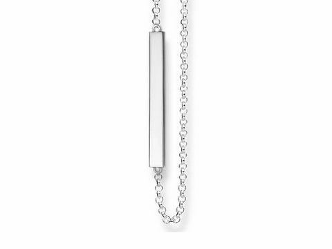 Silberne polierte Kette von Thomas Sabo mit einem eleganten, schmalen Anhänger. Die Kette hat eine Länge von 65/67,5/70 cm und gehört zur Love Bridge Kollektion.