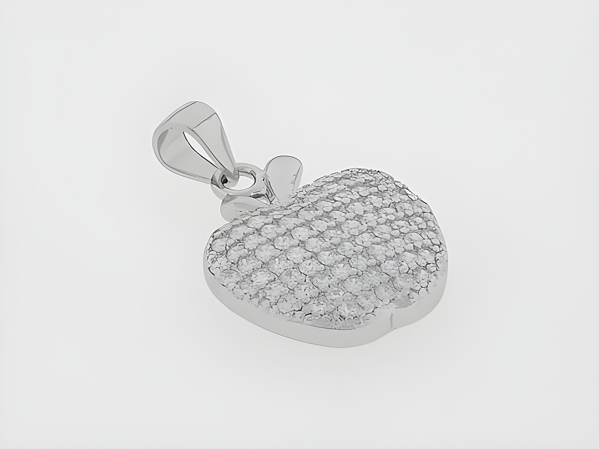 Silber Anhänger in Form eines glitzernden Apfels, verziert mit klaren Zirkonia. Hersteller: Juwelier Harnisch. Elegantes Design für besondere Anlässe.