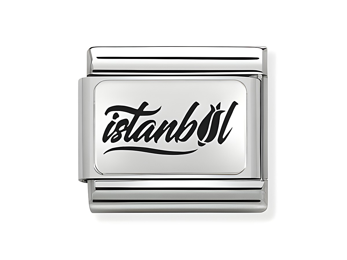 Silberner Nomination Classic 330108 03 Classic mit dem Schriftzug Istanbul in künstlerischer Schriftart, geeignet für ein elegantes Armband und ein modisches Accessoire.