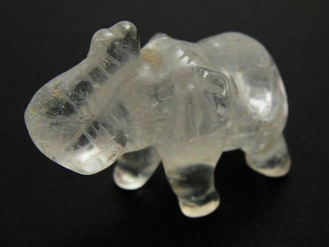 Steinfigur eines Elefanten aus Bergkristall, transparent, Naturstein, Größe 41,6 mm, Hersteller: Juwelier Harnisch, ideal für Sammler und als dekoratives Element.