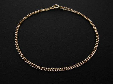 Armband Panzer 2,5 x 1,3 mm aus Gold 333, 20 cm lang, hergestellt von Juwelier Harnisch, ideal als elegantes Schmuckstück für jeden Anlass.