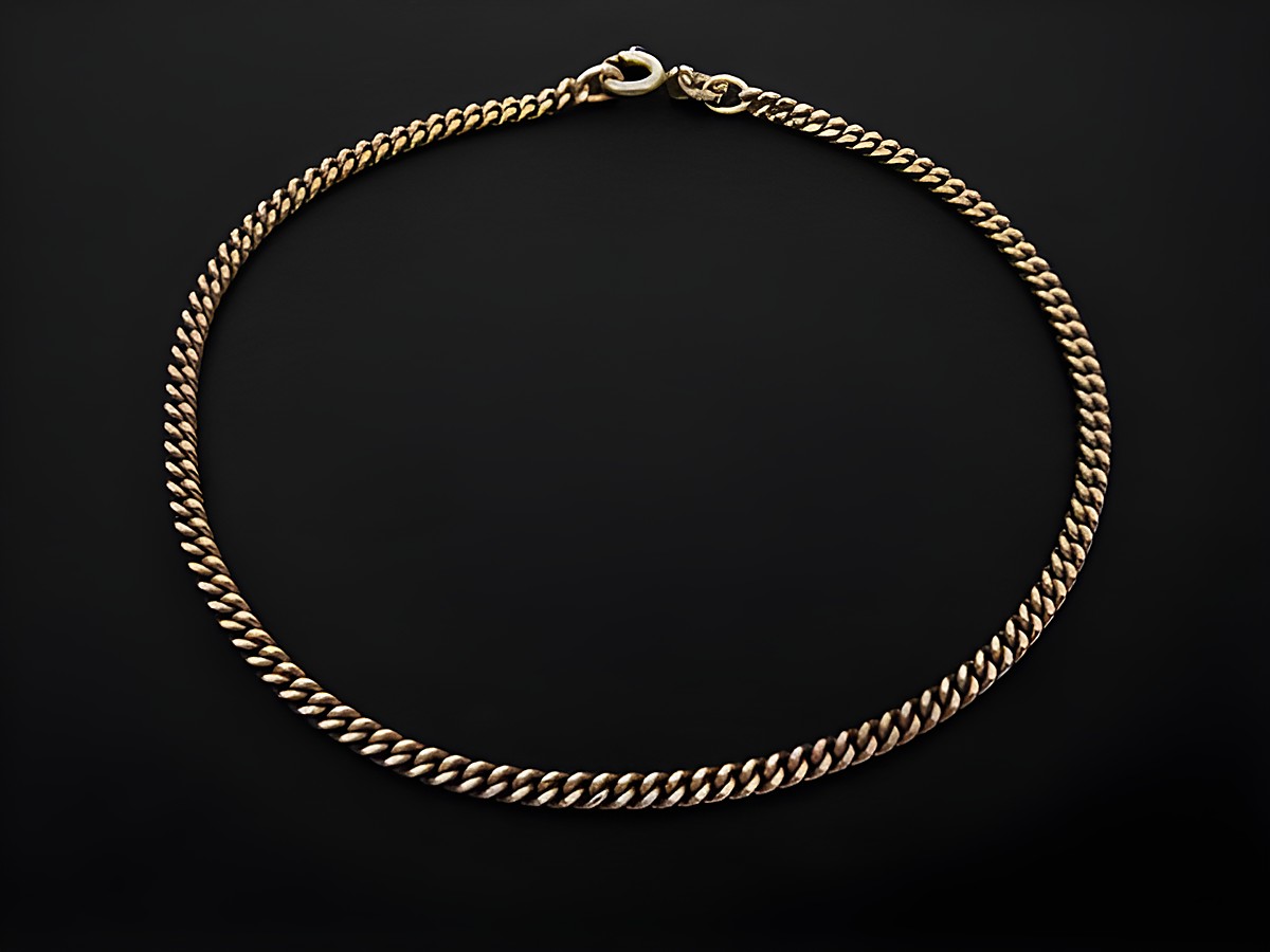 Armband Panzer 2,5 x 1,3 mm aus Gold 333, 20 cm lang, hergestellt von Juwelier Harnisch, ideal als elegantes Schmuckstück für jeden Anlass.