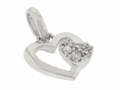 Silber Anhänger in Herzform mit einem weiteren Herz, rhodiniert und verziert mit klaren Zirkonia, romantisches Design des Herstellers Juwelier Harnisch, plastisch ausgeführt.