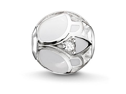 Karma Beads von Thomas Sabo in Silber mit einer weißen Lotusblüte aus Emaille und einem weißen Zirkonia-Stein, elegant und zeitlos für kreativen Schmuck.