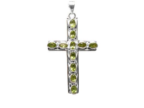Grünes Peridot Kreuz aus Sterling Silber, groß, mit weiteren Steinen verziert, ideal als Schmuckstück für besondere Anlässe oder als Geschenk.