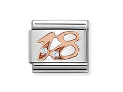 Zweifarbige Charm mit der Zahl 18 in Roségold und zwei funkelnden Zirkonia, umgeben von einem silbernen Grundmaterial, geeignet für Armbänder von Nomination.