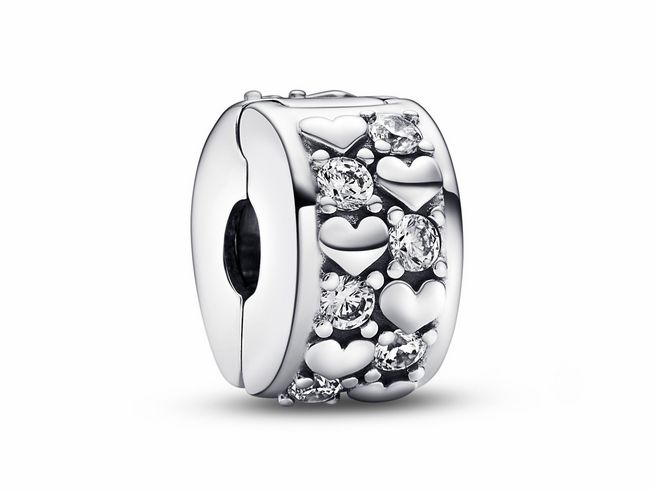 792235000-0 Funkelnder Clip-Stopper von Pandora aus Sterling Silber mit Zirkonia und Herzmotiven, ideal für Hochzeits- oder Schmuckkollektionen.