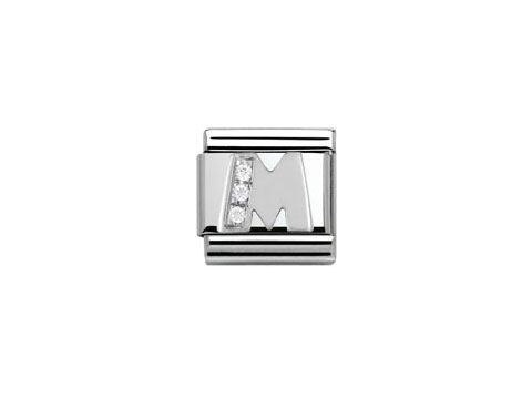 Buchstabe M in silberner Ausführung mit Zirkonia von Nomination Classic 330301 13, glänzendes Design, ideal für persönliche Armbänder.