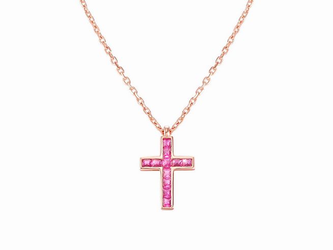 Halskette mit einem Kreuzanhänger aus roségold vergoldetem Metall, besetzt mit fuchsia Zirkonia-Steinen, Längenverstellbar von 38 bis 44 cm, Hersteller Nomination Carismatica.
