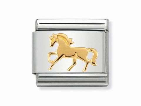 403014926-0 Pferd im Galopp aus goldfarbenem Metall auf silbernem Hintergrund, Hersteller Nomination, eignet sich als Schmuckstück für Tierliebhaber und kann als Symbol der Eleganz und Freiheit betrachtet werden.