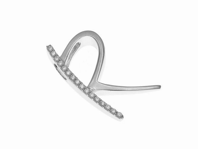 Anhänger aus poliertem rhodiniertem Sterling Silber in Form des Buchstabens R, verziert mit Zirkonia-Steinen, hergestellt von Juwelier Harnisch.