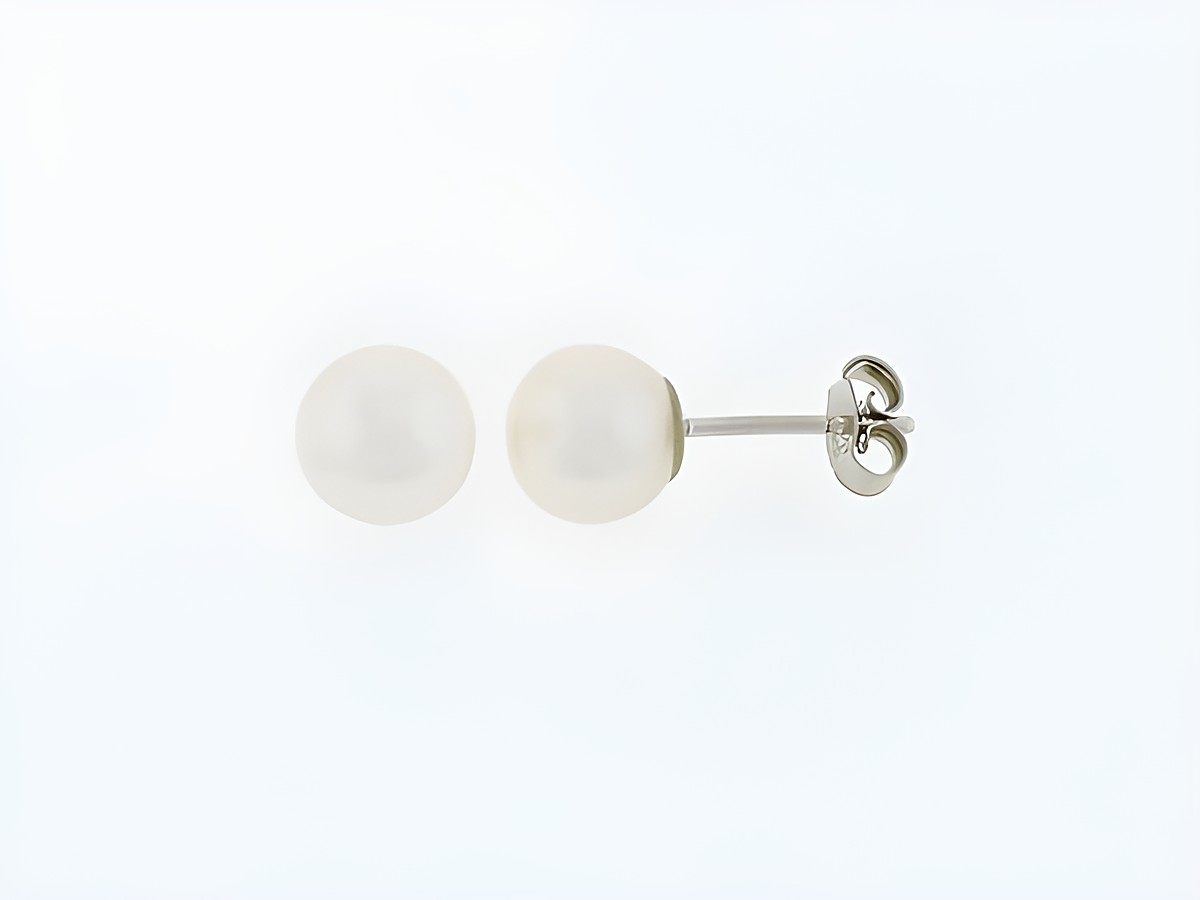Silber Ohrringe mit 7 mm Süßwasser Zuchtperlen, Hersteller Juwelier Harnisch, elegante zeitlose Kugel-Design für einen klassischen Look.