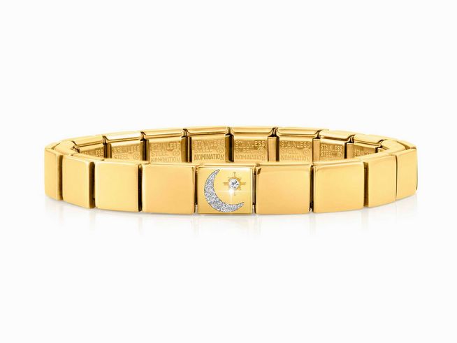 423910307-0 Das Bild zeigt ein elegantes Armband von Nomination aus Edelstahl in PVD Gelbgold mit einem charmanten Motiv aus Mond und Sternen und einem funkelnden Detail.