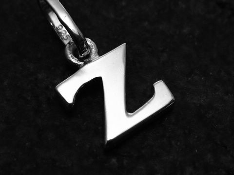 Z Buchstaben Anhänger 925 Sterling Silber rhodiniert von Juwelier Harnisch mit klarer Oberfläche und modernem Design, ideal für persönliche Schmuckstücke oder Geschenke.