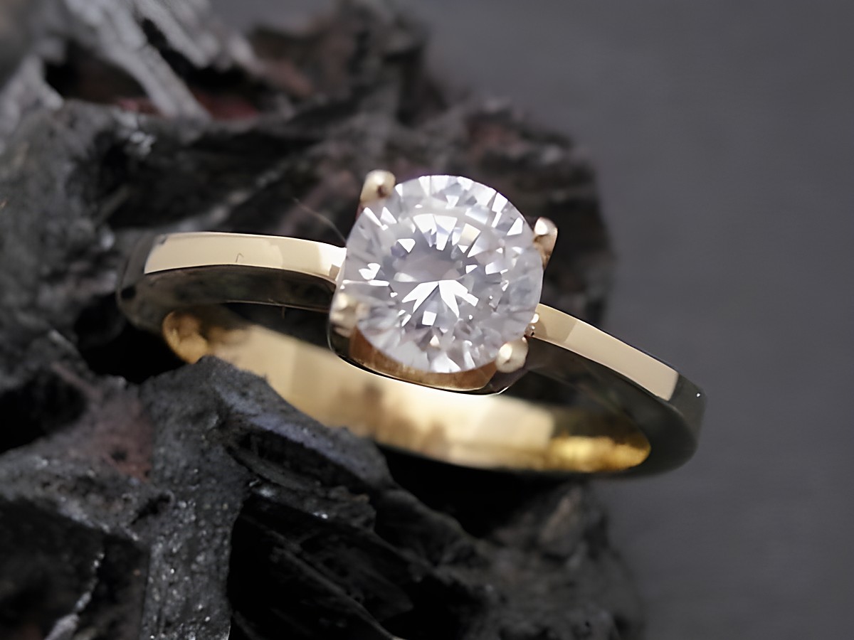 Gold Ring herausragend Gold 585 Zirkonia Goldring Gr. 59, Hersteller Juwelier Harnisch bis Gr. 60/19, mit einem funkelnden Zirkonia in der Mitte, elegantes Design für besonderen Anlass.