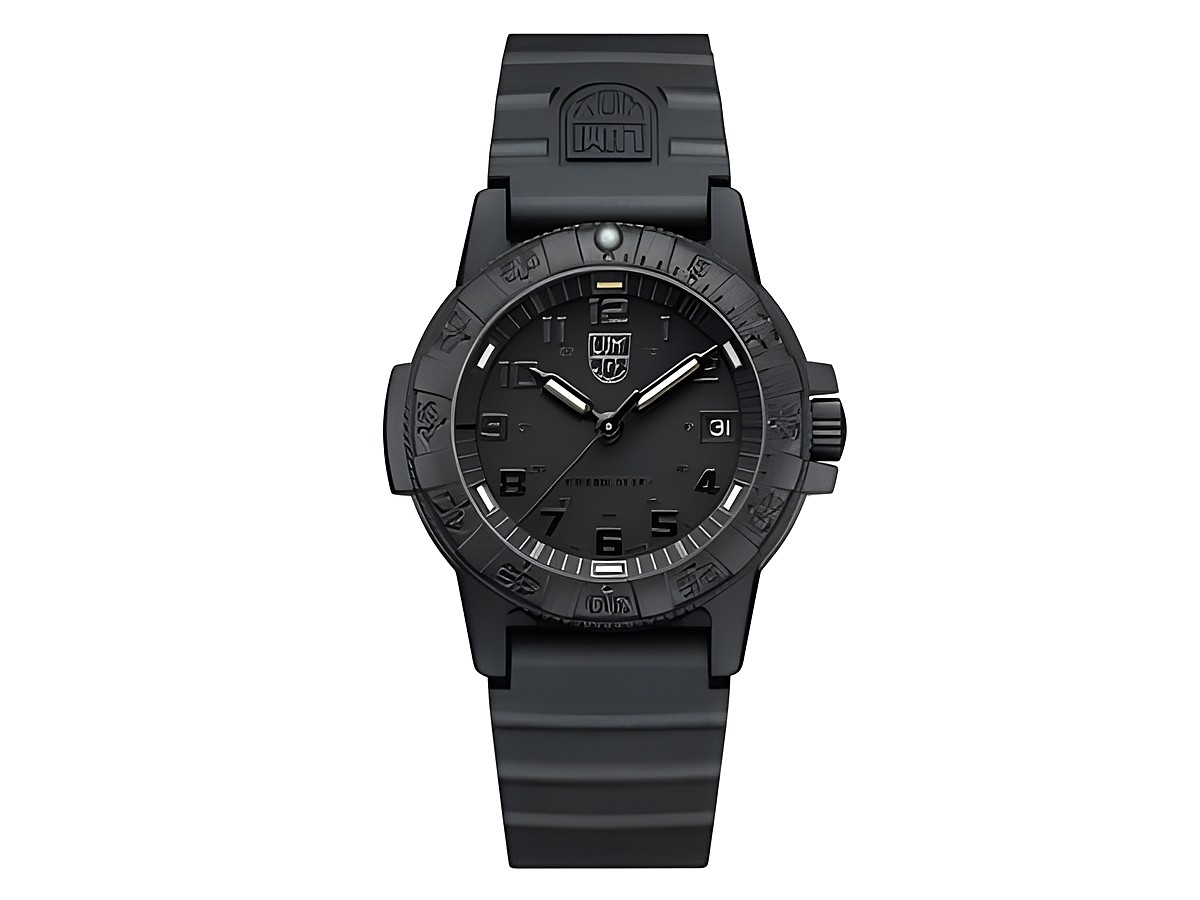 Die Luminox Leatherback Sea Turtle 0300 Series XS.0301.BO.L Unisex Armbanduhr hat ein schwarzes Gehäuse und ein schwarzes Armband, mit einem sportlichen und robusten Design sowie einem klaren Zifferblatt.