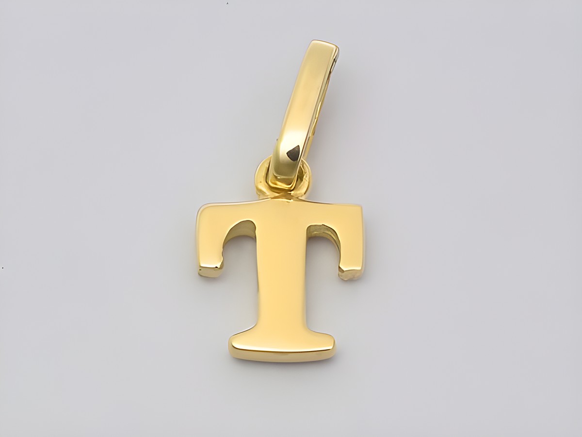 925 Sterling Silber vergoldeter T-Buchstaben Anhänger von Juwelier Harnisch, elegant und schlicht gestaltet, ideal als Schmuckstück oder Geschenk für besondere Anlässe.