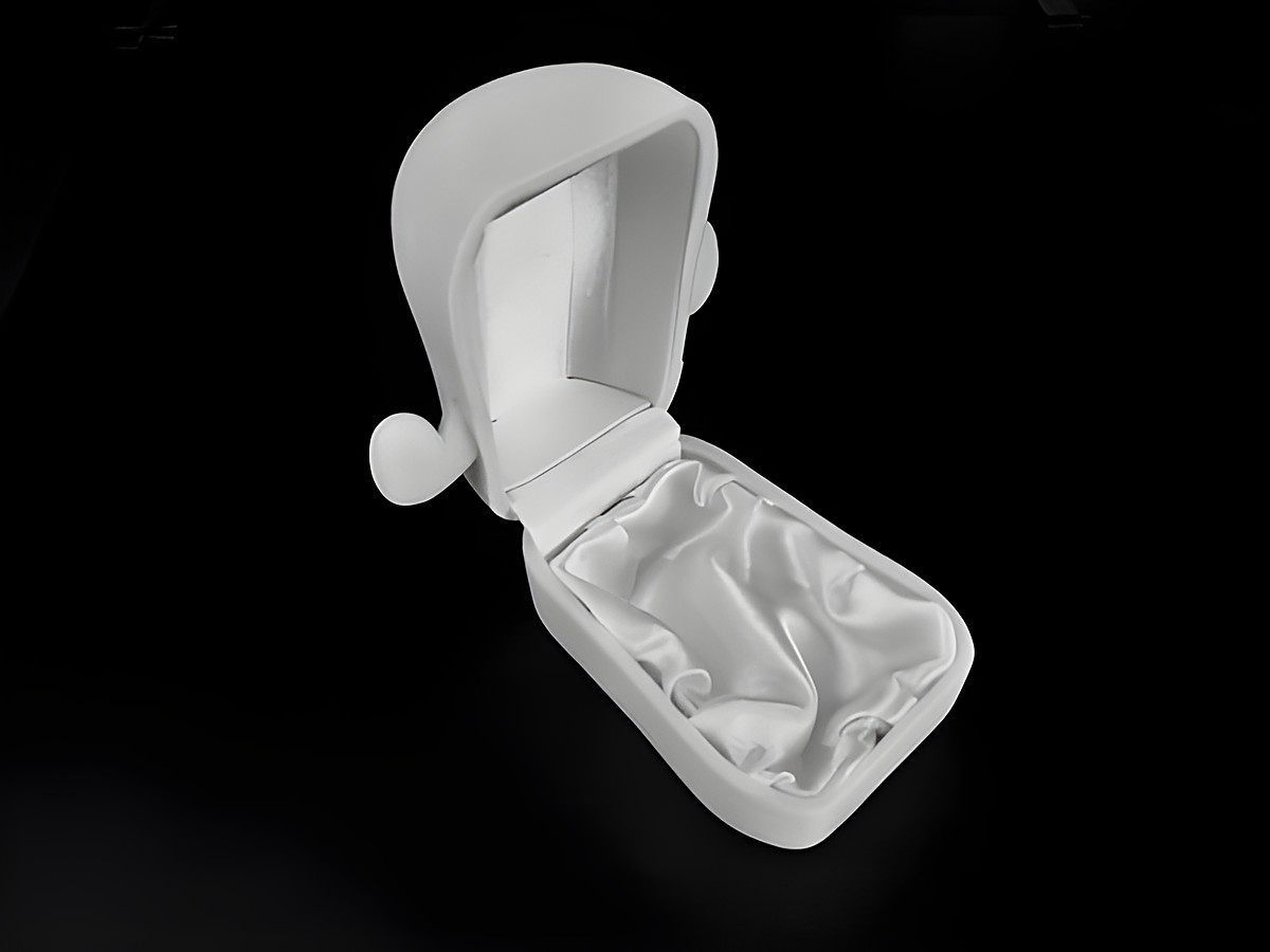 Geschenkschachtel in Form eines Gespensts, weiß, 64 mm, geöffnet mit samtigem Innenfutter, ideal für Kinder, Hersteller Juwelier Harnisch, perfekte Geschenkidee für Anlässe. – Ansicht 2