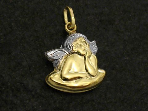 Engel Anhänger bicolor aus Gold und Silber, vollplastisch gestaltet mit detaillierten Flügeln und nachdenklichem Gesichtsausdruck, Durchmesser 16 mm, Hersteller Juwelier Harnisch.