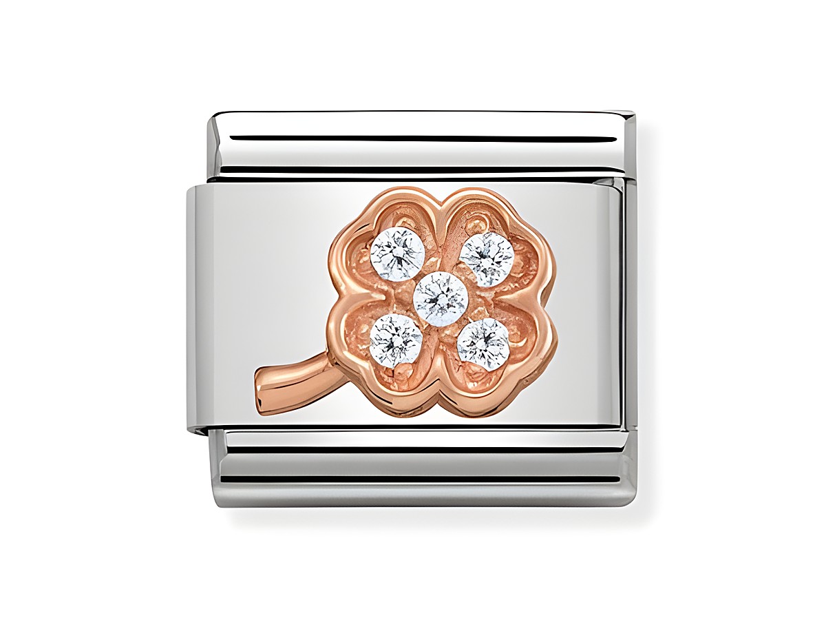 Symbole von Nomination, eine Composable Classic mit einem Kleeblatt-Design, das mit funkelnden Steinen verziert ist, gefertigt aus hochwertigem Edelstahl und roséfarbenem Metall.