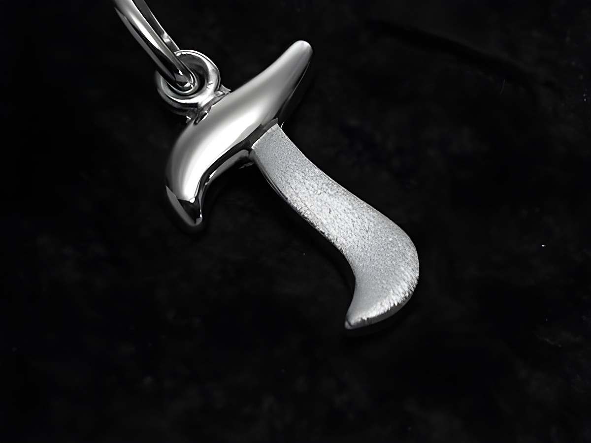 T Buchstaben Anhänger teilmattiert aus Sterling Silber, Hersteller Juwelier Harnisch, edles Design, ideal als persönliches Schmuckstück oder Geschenk.