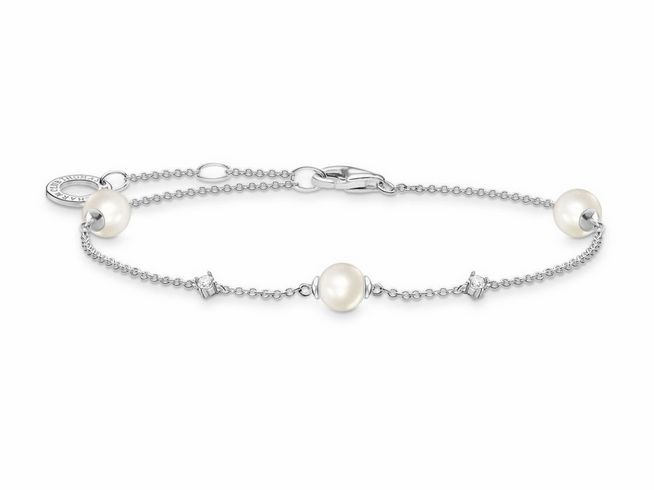 Thomas Sabo Charm Armband aus Sterling Silber mit Perlen und Zirkonia in weiß, verstellbar von 16 bis 19 cm, elegante und zeitlose Schmuckstück für jeden Anlass.