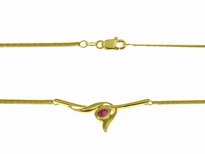 Mittelteilcollier aus Gelbgold 333 mit verschlungenem Design und einem Rubin, 41,5 cm lang, vom Hersteller Juwelier Harnisch, ideal für elegante Anlässe.