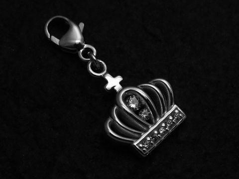 Charm in Form einer Krone aus 925 Sterling Silber mit Karabiner und Zirkonia-Steinen, Hersteller Juwelier Harnisch, ideal für persönliche Anhänger.