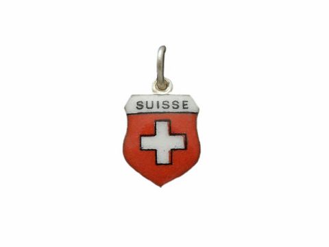 Silber Anhänger mit dem Wappen der Schweiz, rot mit weißem Kreuz und der Aufschrift Suisse, hergestellt vom Juwelier Harnisch, ideal für Europafans.