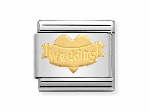 Hochwertiger Charm von Nomination mit der Aufschrift Wedding und einem Herzmotiv in Gold auf silbernem Hintergrund, ideal für Hochzeitsgeschenke oder Uhrenarmbänder.