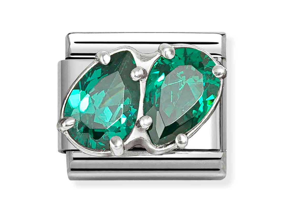 Classic Sterling Silber Charm mit zwei tropfenförmigen, grünen Steinen, eingefasst in poliertem Silber, ideal für die Ergänzung von Schmuckstücken und als besonderes Highlight.