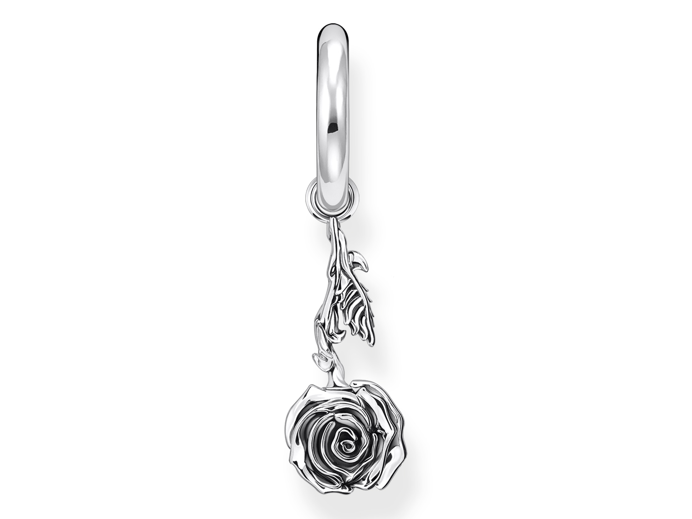 Thomas Sabo Einzel Creole CR756-637-21 aus Rose Silber zeigt eine detailreiche Rose mit zarten Blättern, elegant für jedes Schmuckstück und ideal für die Midnight Rose Kollektion.