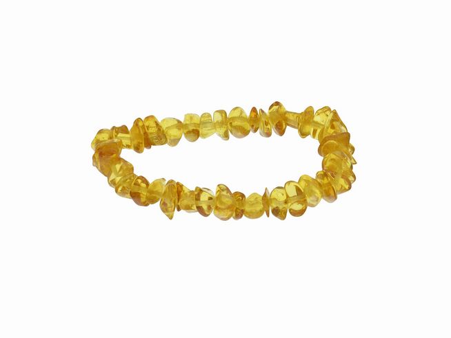 Baby Bernstein Armband in gelber Nuggetform mit einer Länge von 13,5 cm, hochwertig gefertigt von Juwelier Harnisch, ideal für Babys und Kinder als Schmuckstück.