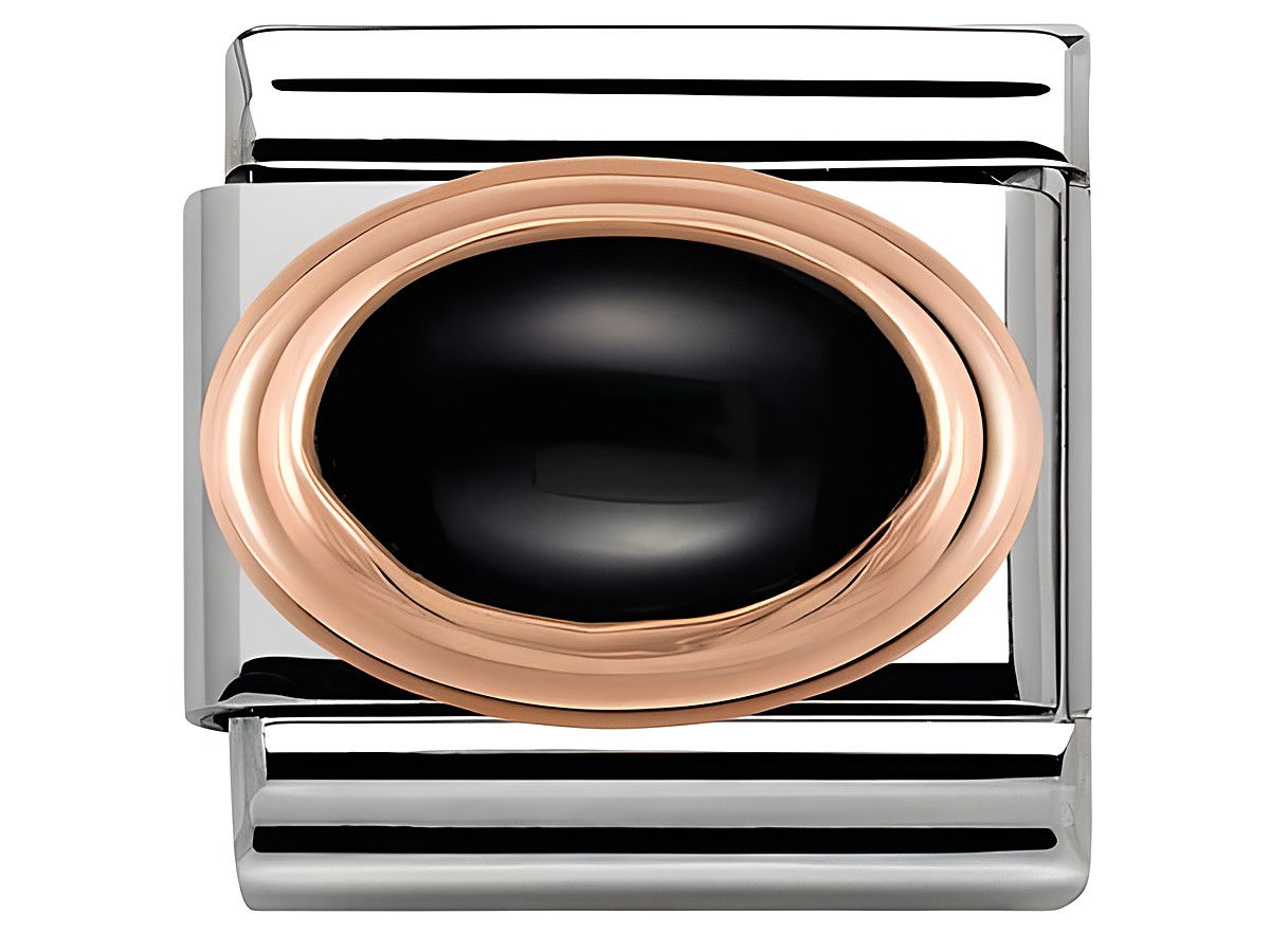 Ein elegantes charm von Nomination in Classic Roségold mit einem ovalen Naturstein aus schwarzem Achat. Das Design kombiniert stilvolles Roségold mit einem Glanzfinish.