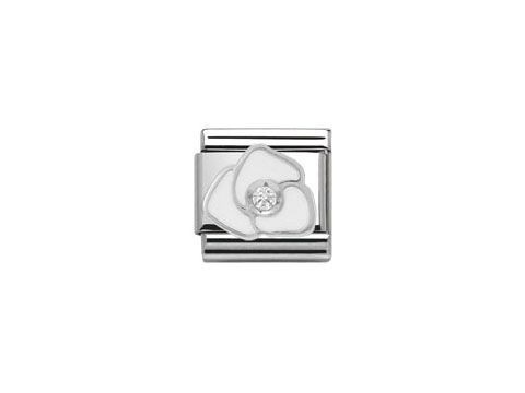 Ein elegantes Charm der Marke Nomination mit einem zarten Rosendesign in Rose Weiß und einer funkelnden Zirkonia in der Mitte, eingefasst in einem silbernen Rahmen.
