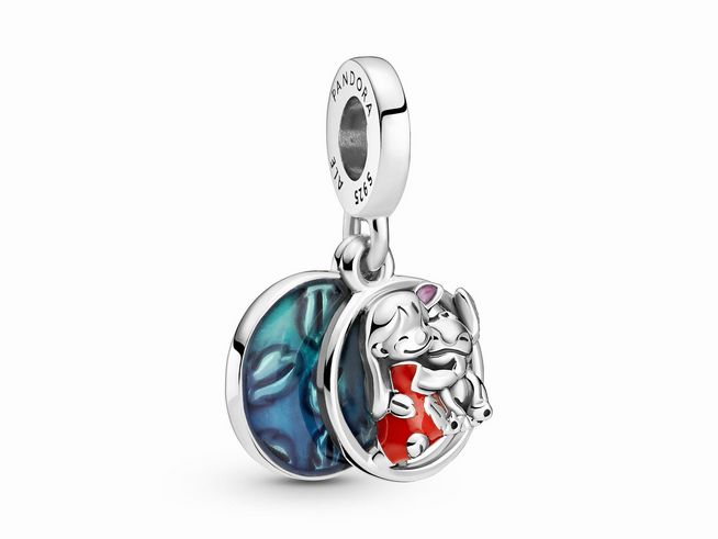 Charm von Pandora Silber 799383C01 mit Disney Lilo und Stitch Motiven, farbige Details in Blau und Rot, ideal für eine charmante Sammlung oder als Geschenk für Fans der Disney Familie.