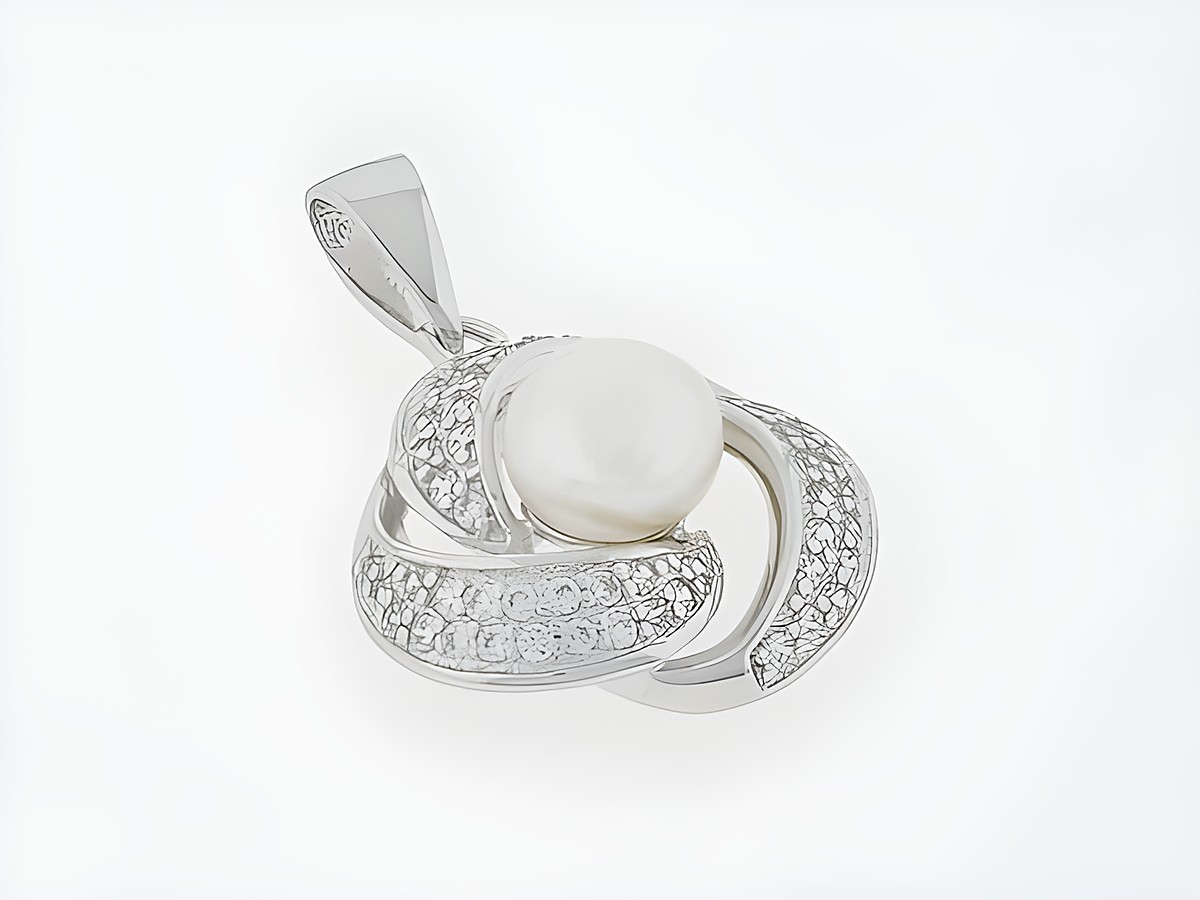 Silber Anhänger verschlungen mit Süßwasser Zuchtperle und klaren Zirkonia von Hersteller Juwelier Harnisch, elegant und zeitlos gestaltet.