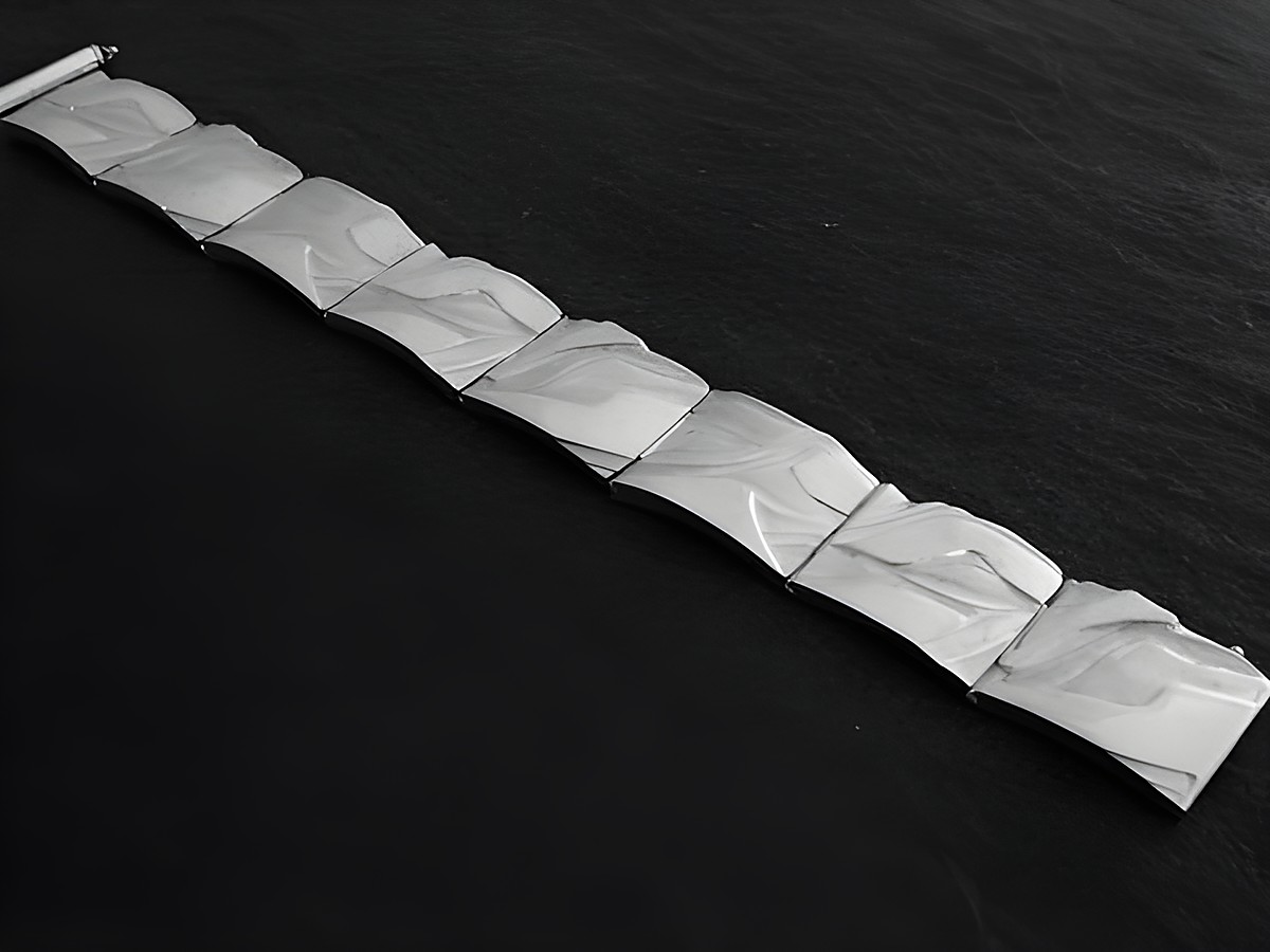 Silberarmband 20 cm Design Sicherheitsacht, Hersteller Juwelier Harnisch, ohne Stein, mit eleganten, gewellten Gliedern, glänzender Oberfläche. Ideal für stilvolle Erscheinung.