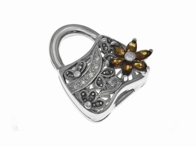 Handtasche als Medaillon aus Sterling Silber, verziert mit Marcasite, Zirkonia und Granat, mit floralem Design und feiner Detailarbeit, Hersteller Juwelier Harnisch, Sonderformen.