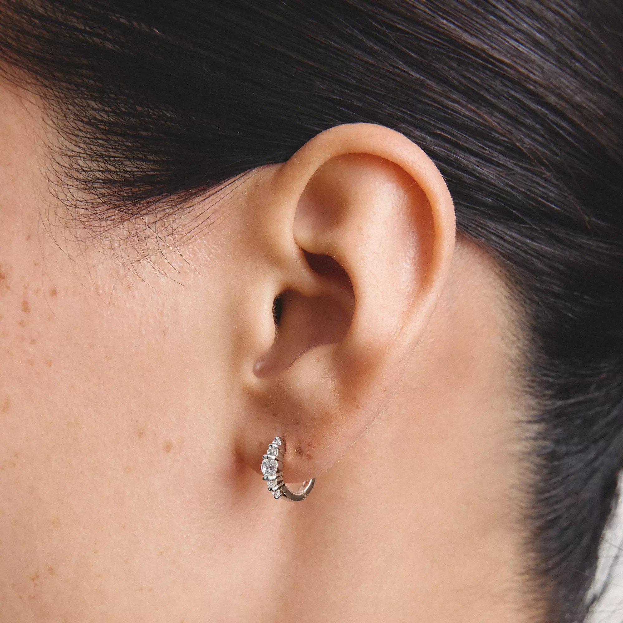 Thomas Sabo Creolen mit weißem Zirkonia – Silber – 11,2 mm hoch – Ansicht 4