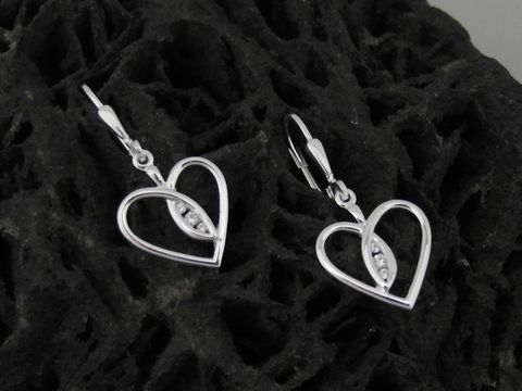 39960-0 Herz Ohrhänger modern aus Sterling Silber mit Zirkonia von Juwelier Harnisch, elegant gestaltete Ohrhänger mit Stein in Herzform, ideal für jedes Outfit.