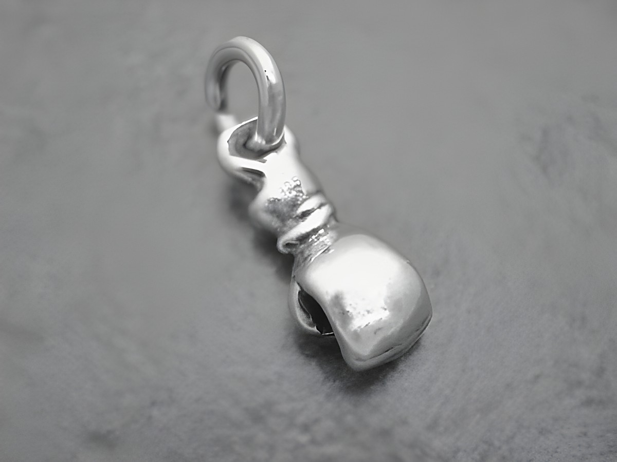 Boxhandschuh links Silber Anhänger sportlich Diamant 19,3 mm Hersteller Juwelier Harnisch ideal für Sportliebhaber und als modisches Accessoire. – Ansicht 2