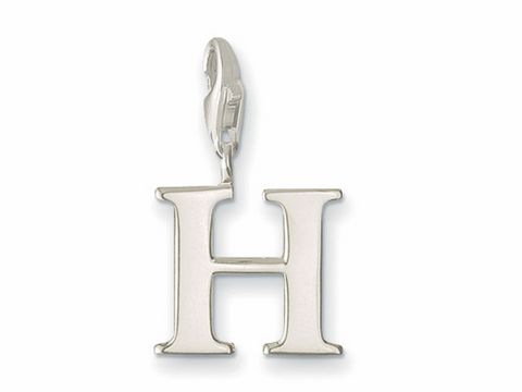 Thomas Sabo Buchstaben Charms Anhänger H aus Silber, glänzende Oberfläche, elegantes Design, ideal für personalisierte Schmuckstücke und zum Anhängen an Armbändern oder Ketten.