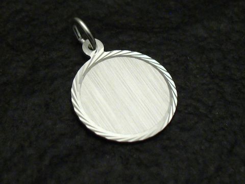 Gravurplatte rund aus Sterling Silber mit eleganter, schlichter Umrandung und matter Oberfläche, Hersteller Juwelier Harnisch. Ideal für persönliche Gravuren.