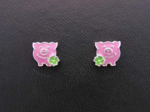 Silber Ohrstecker in Form eines Glücksschweins mit Kleeblatt, lackiert in pink und grün, für Kinder, Hersteller Juwelier Harnisch.