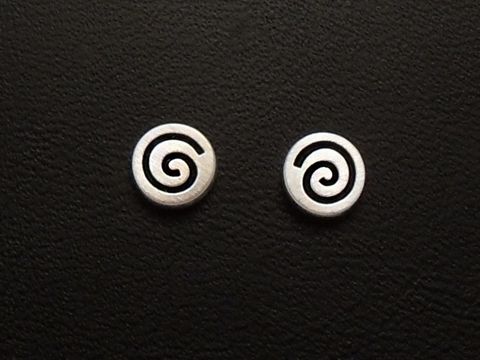 Ohrstecker KREISEL aus 925 Sterling Silber, ohne Stein, mit spiralförmigem Design, Hersteller Juwelier Harnisch, elegant und zeitlos.