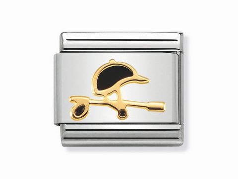 Classic Gerte und Reiterhelm in schwarz emailliert, kombiniert mit einem goldenen Sattel. Hersteller Nomination, stilvolles Design für Reitsportliebhaber.