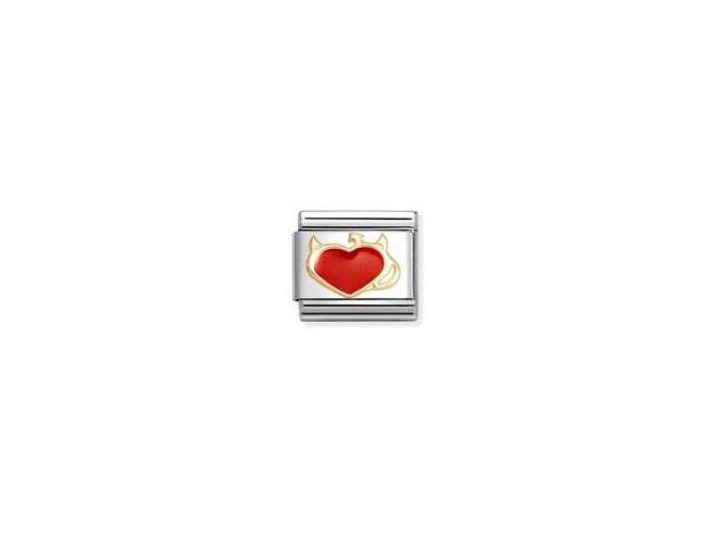 Die Abbildung zeigt ein Charm aus der Kollektion Nomination 030207 51 Classic, das ein rotes Herz mit Teufel-Flammen-Motiv in Gelbgold und Edelstahl zeigt.